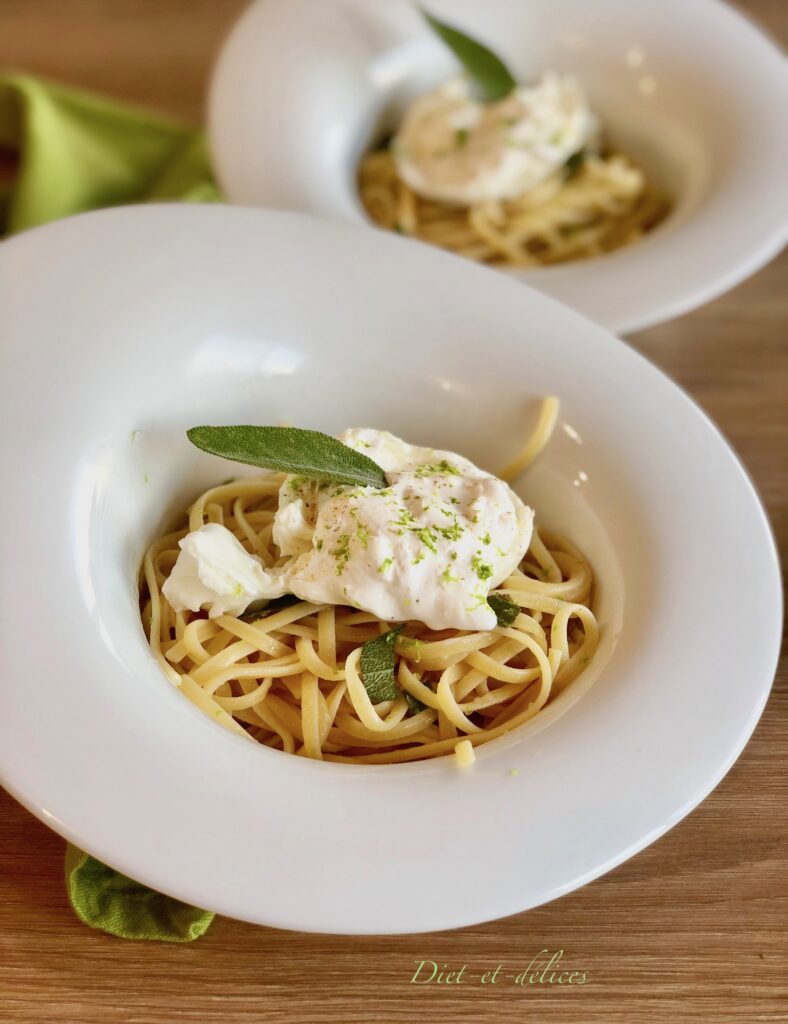 Linguine à la sauge, au citron vert et à la burrata